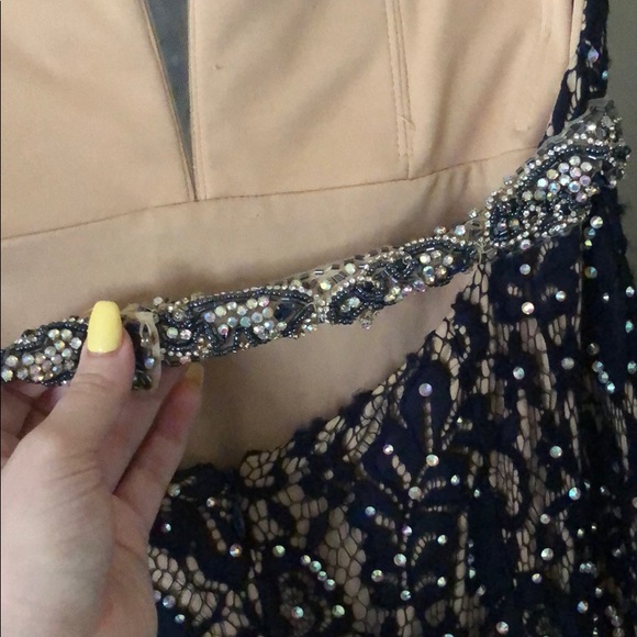 Prom dress - Picture 5 of 8